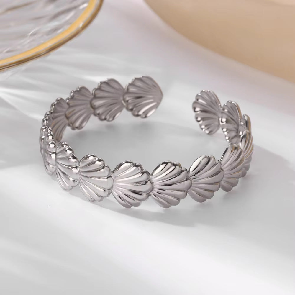 Holiday Stainless Steel Starfish Scallop Bracelet
